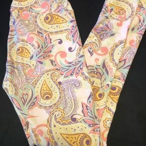 Paisley print OS LuLaRoe leggings